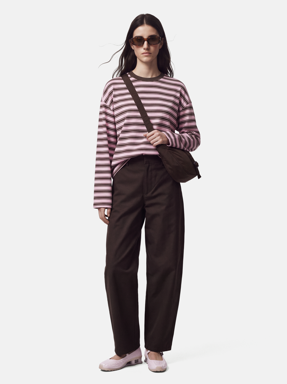 model_shot-front_full